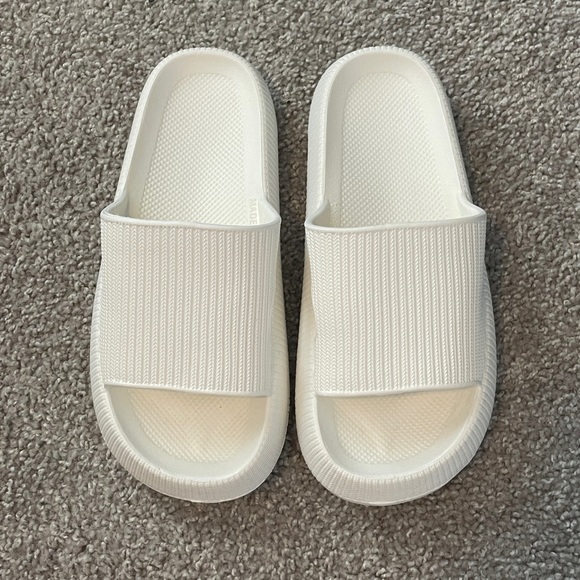 White Cloud Slide Sandals - Picture 2 of 4